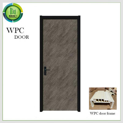 قیمت خوب UPC کامپوزیت WPC چوب بلوط جامد درب های داخلی مقاوم در برابر موریانه برای آپارتمان آنلاین